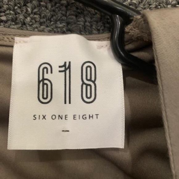 618 Button Accent Dress - Picture 2 of 4